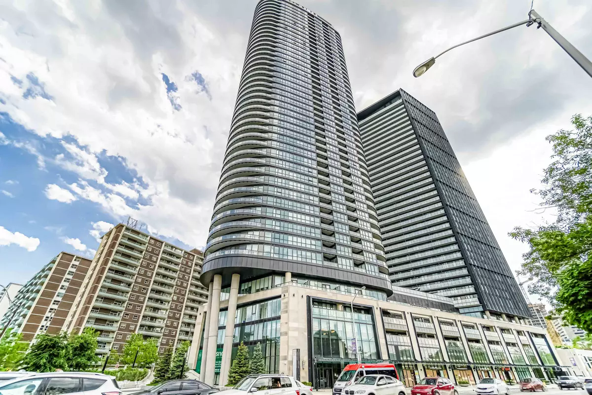 Toronto, ON M4X 1J8,585 Bloor ST E #923