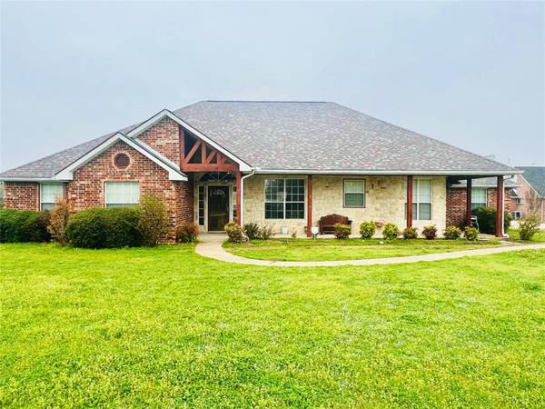 2863 Waters Edge, Quinlan, TX 75474