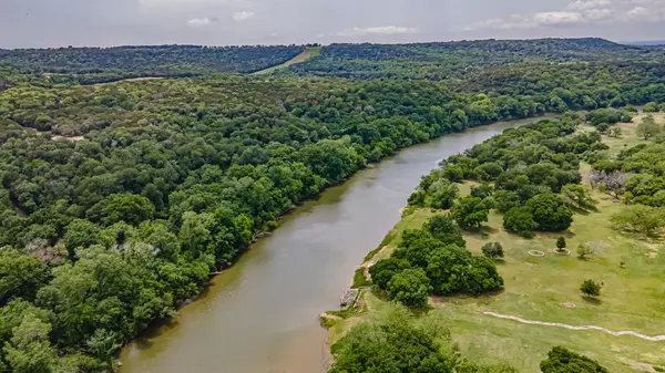 9008 Ravenswood Road, Granbury, TX 76049