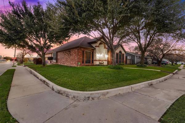 Hurst, TX 76053,628 E Ellen Avenue