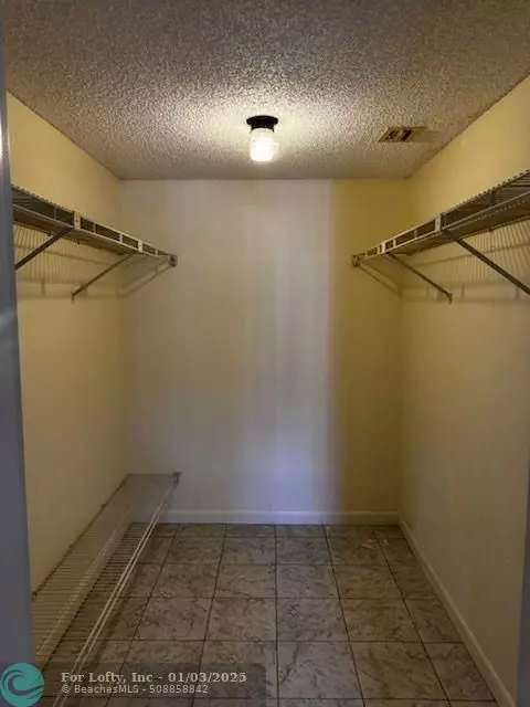 Coral Springs, FL 33071,1075 Riverside Dr  #302