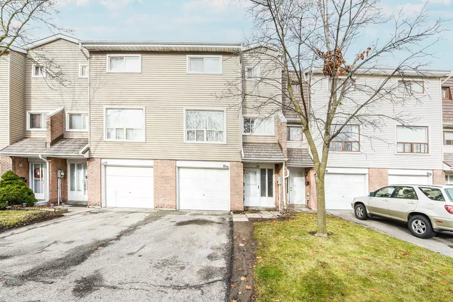 47 Ellis DR N #47, Brampton, ON L6T 4C4