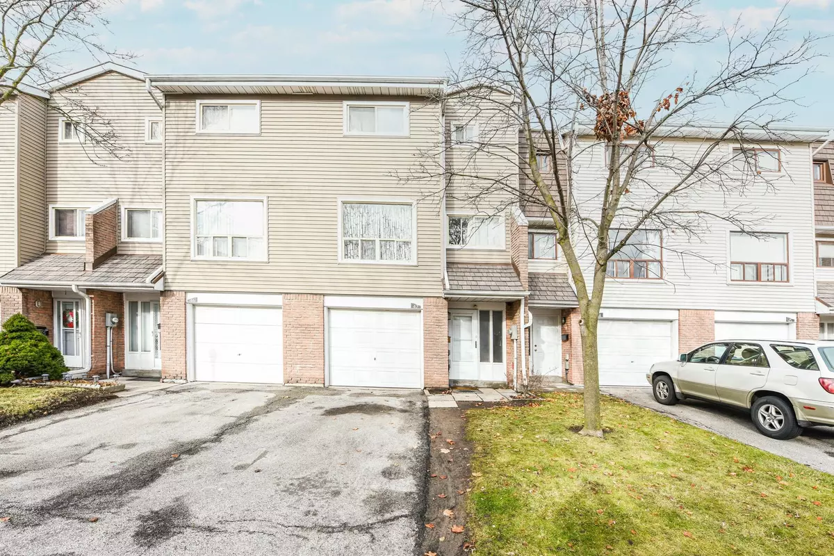 Brampton, ON L6T 4C4,47 Ellis DR N #47