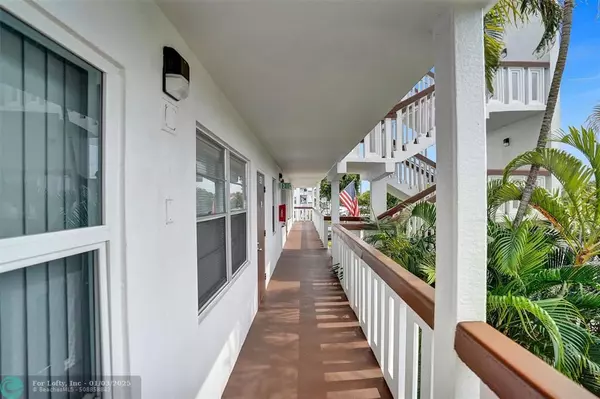 Deerfield Beach, FL 33442,2052 Harwood E  #2052