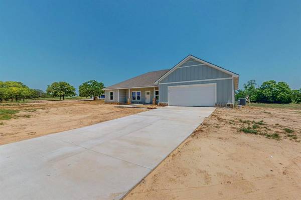 1221 E Gibtown Road, Poolville, TX 76487