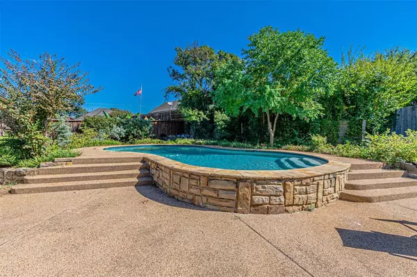 Bedford, TX 76021,3320 Timber Grove Drive