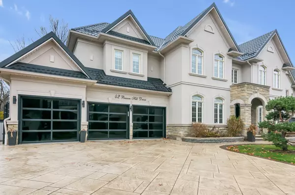 42 Beacon Hill DR, Brampton, ON L6X 0V7