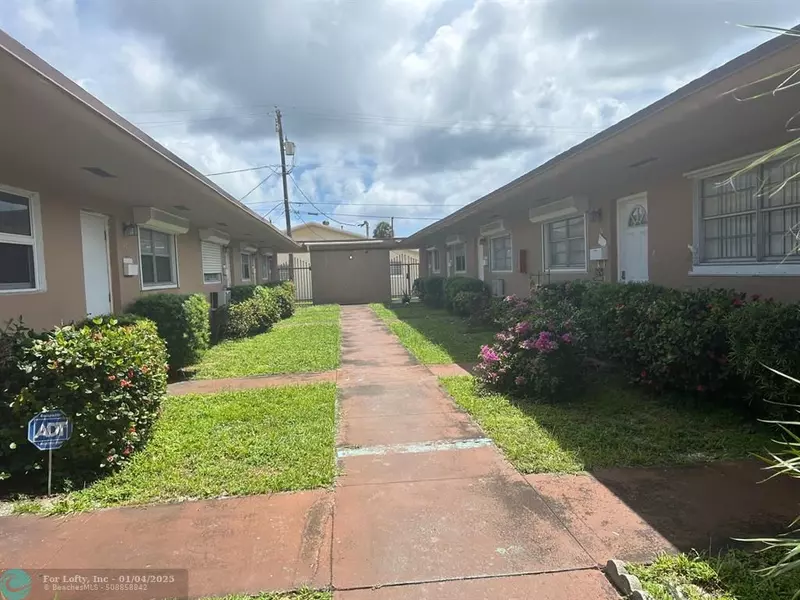 1825 N 17 Ct  #10, Hollywood, FL 33020