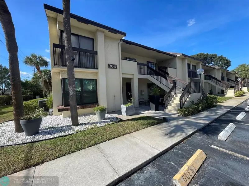 2067 SW 15th St  #240, Deerfield Beach, FL 33442