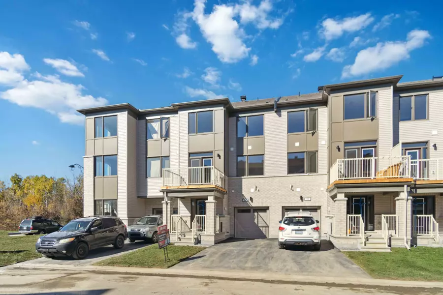 60 Stitch Mews, Stittsville - Munster - Richmond, ON K0A 2Z0