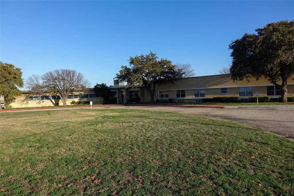 White Settlement, TX 76108,701 S Cherry Lane