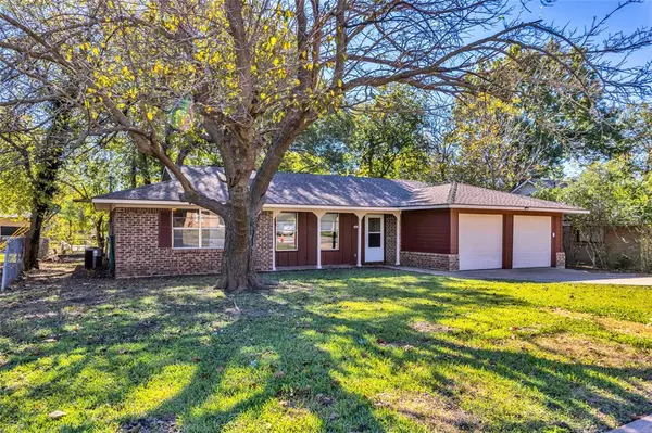 1013 S Idlewild Drive, Sherman, TX 75090