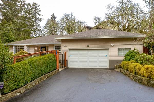 1018 Benvenuto Ave, Central Saanich, BC V8M 1A1