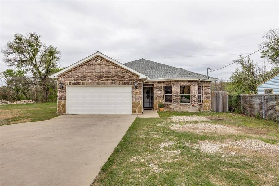 3021 Hanger Avenue, Fort Worth, TX 76105