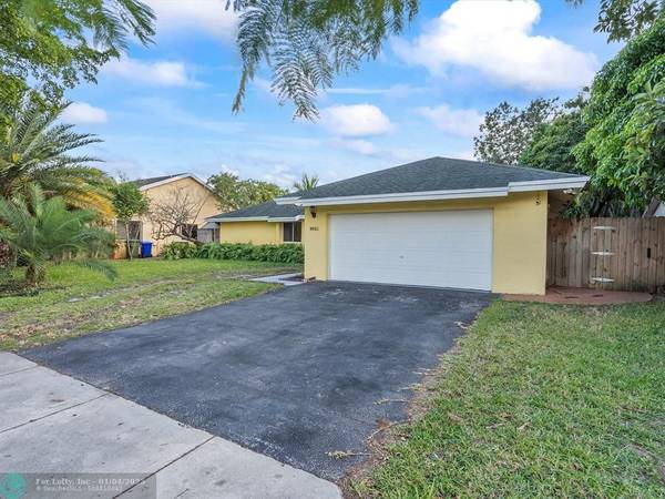 Pembroke Pines, FL 33025,9860 SW 8th St