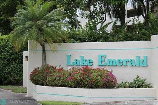 109 Lake Emerald Dr  #105, Oakland Park, FL 33309