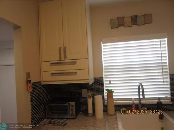 Sunrise, FL 33322,9700 Sunrise Lakes Blvd  #308