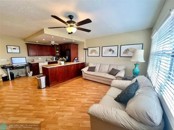 Deerfield Beach, FL 33442,466 Grantham E  #466