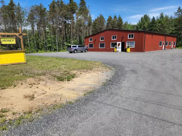 Lake Of Bays, ON P0A 1H0,25754 35 Highway N RD S #Unit 2