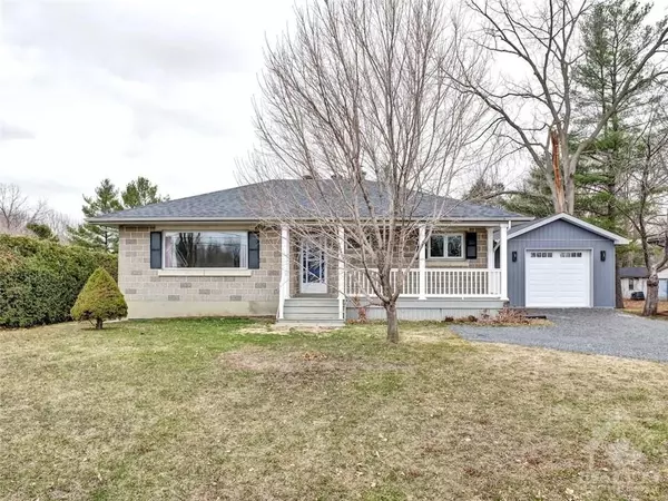 5961 PERTH ST, Stittsville - Munster - Richmond, ON K2A 2Z0