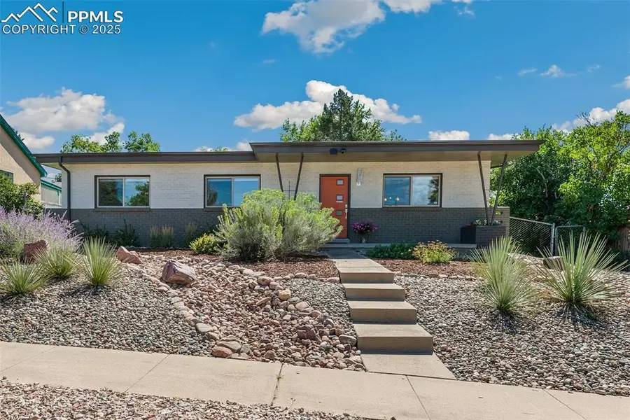 2207 Farragut AVE, Colorado Springs, CO 80907