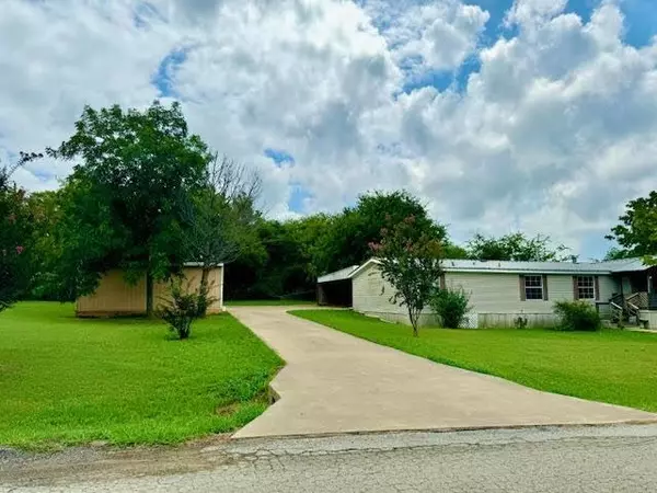 230 Longleaf Street, Gun Barrel City, TX 75156