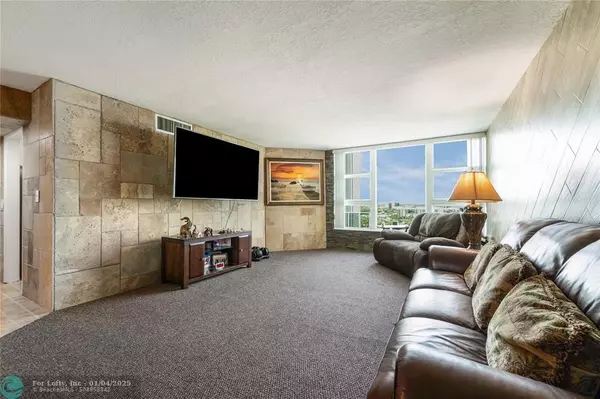 Lauderdale By The Sea, FL 33062,1620 S Ocean Blvd  #16-L