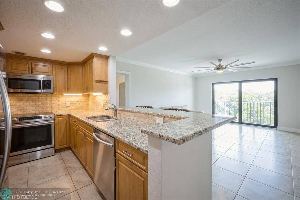 Fort Lauderdale, FL 33315,1000 River Reach Dr  #509