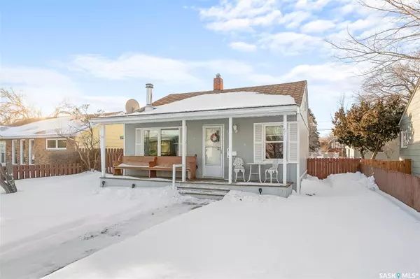 1056 Wolfe AVENUE E, Moose Jaw, SK S6H 1J7