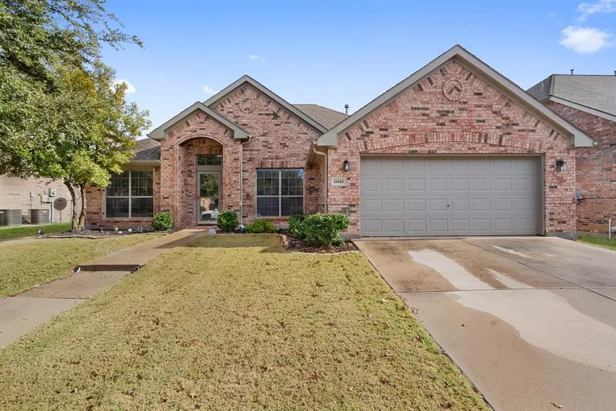 15432 Landing Creek Lane, Fort Worth, TX 76262