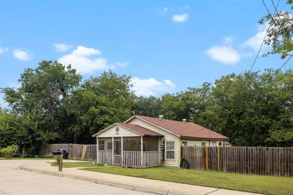 Mansfield, TX 76063,308 Short Street