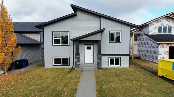 Blackfalds, AB T4M0H5,21 Murphy Close