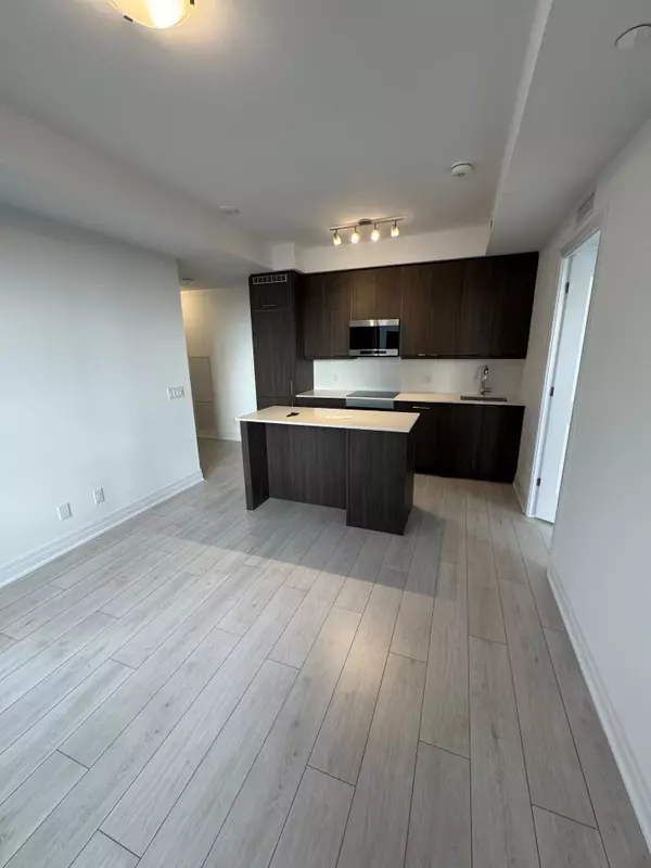 Mississauga, ON L5B 0N6,30 Elm DR #908