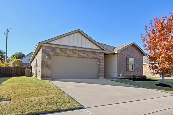 Crowley, TX 76036,508 Swift Current Drive