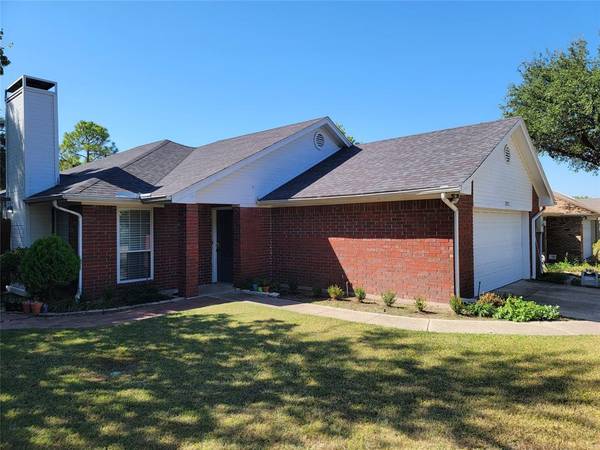 Carrollton, TX 75006,2812 Country Villa Circle