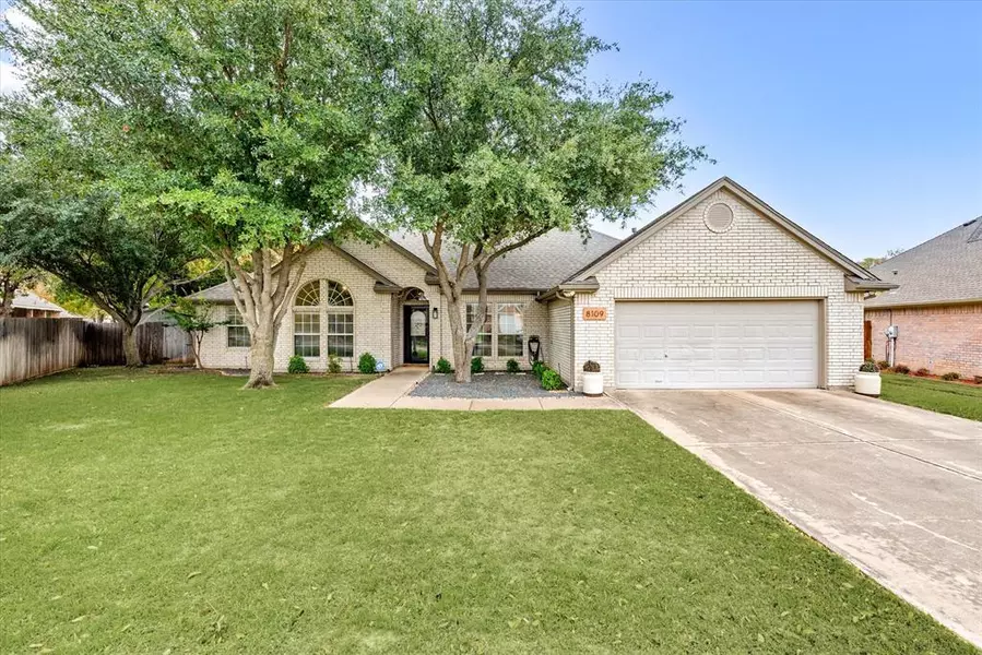 8109 Wendy Lane, Benbrook, TX 76116