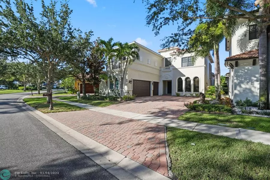 17760 Villa Club Way, Boca Raton, FL 33496