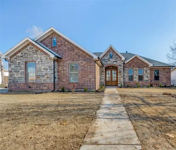 1802 S Hyde Park Avenue, Denison, TX 75020