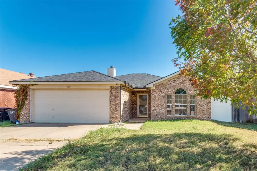 7105 Avington Way, Fort Worth, TX 76133