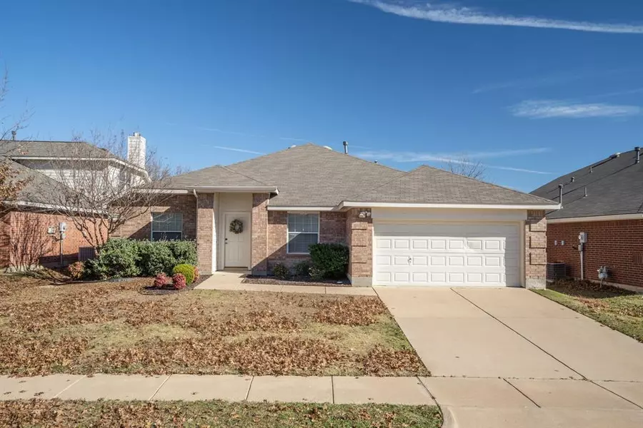 8228 Delafield Drive, Fort Worth, TX 76131