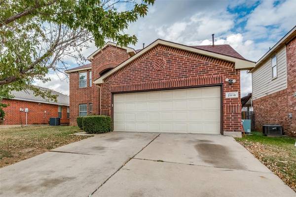 2816 Westover Drive, Grand Prairie, TX 75052