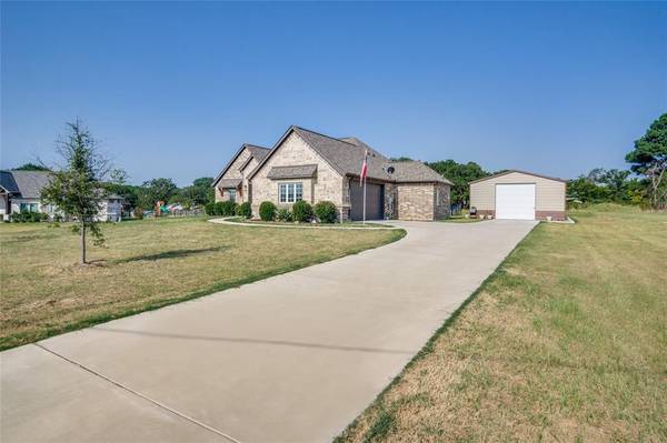 Azle, TX 76020,495 Christian Way