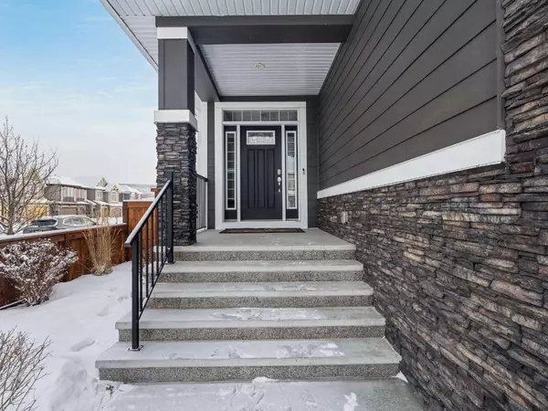 Calgary, AB T3M 2L9,6 Cranbrook CIR SE