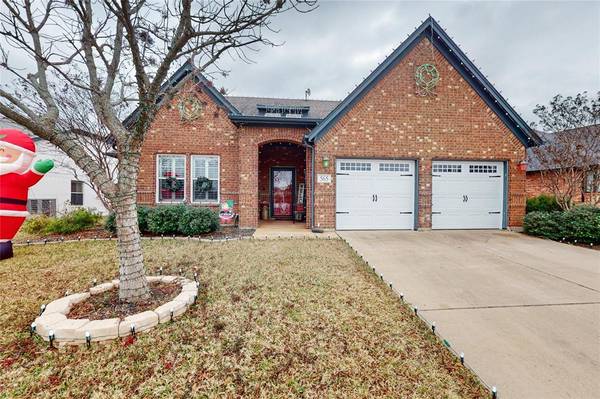 565 Sterling Drive, Benbrook, TX 76126