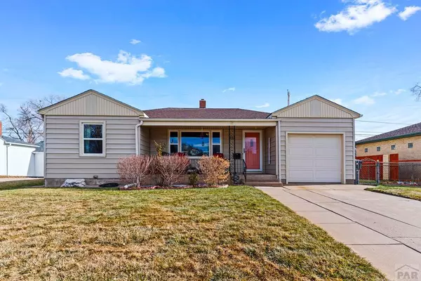 321 Kenwood Dr, Pueblo, CO 81004