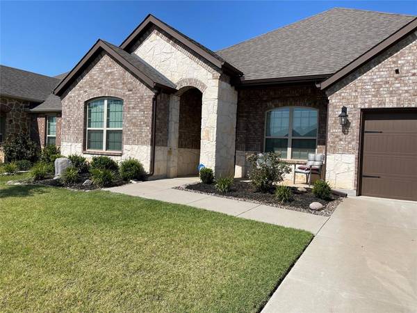 2917 Grizzly Road, Aubrey, TX 76227