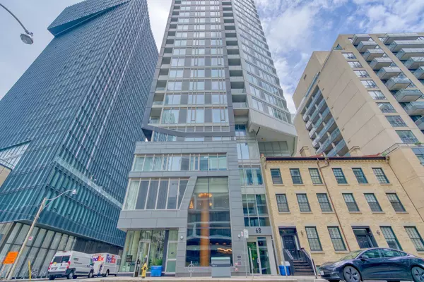 68 Shuter ST #2811, Toronto C08, ON M5B 1B4