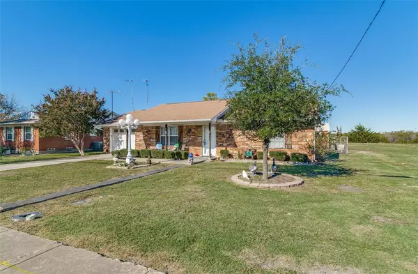 522 E County Line Road, Royse City, TX 75189