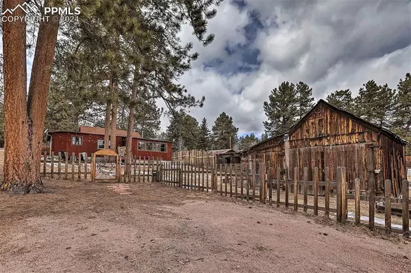 11 5th ST, Guffey, CO 80820