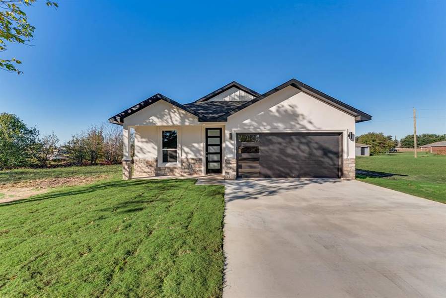 317 Windjammer Road, Gun Barrel City, TX 75156